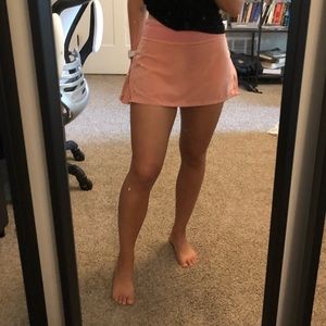 Lululemon Play Off The Pleats Mid Rise Skirt